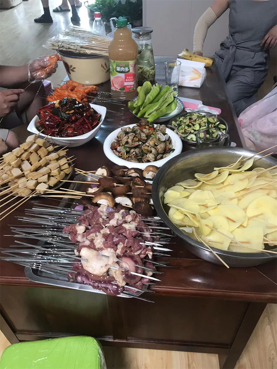 炎炎夏日，偉達員工歡聲笑語同“燒烤”